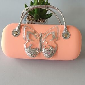 Case For Glasses With Butterfly Handels Regular Size Excellent Condition